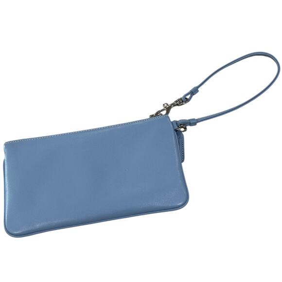 ViNTaGe Y2K COACH Soho Powder Blue Leather Buckle Wristlet - Picture 5 of 8